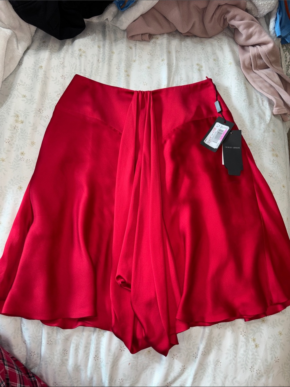 Giorgio Armani silk red skirt NWT SZ 38
Made in Italy original price $2175